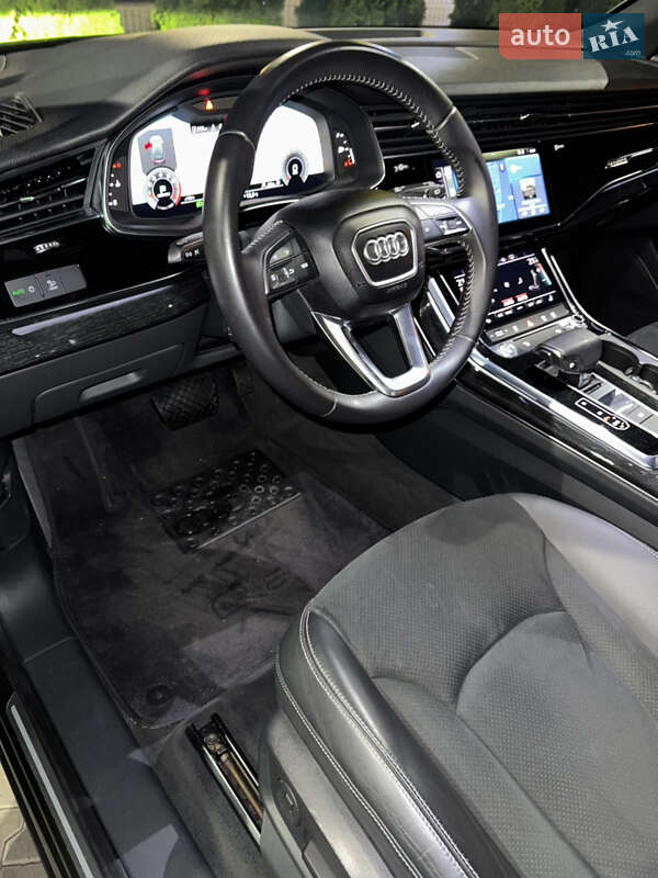 Внедорожник / Кроссовер Audi Q8 2018 в Киеве фото 15 Внедорожник / Кроссовер Audi Q8 2018 в Киеве