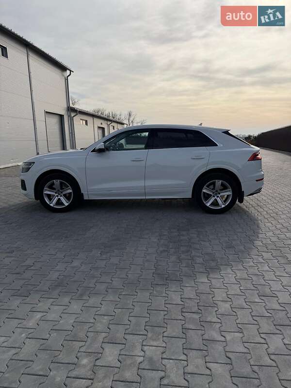 Позашляховик / Кросовер Audi Q8 2021 в Тернополі фото 3 Позашляховик / Кросовер Audi Q8 2021 в Тернополі