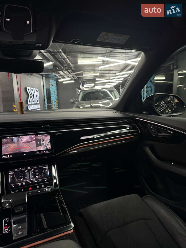 Позашляховик / Кросовер Audi Q8 2024 в Києві