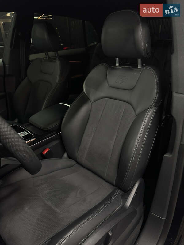 Позашляховик / Кросовер Audi Q8 2024 в Києві