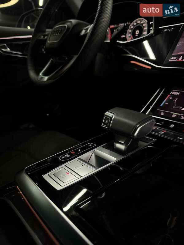 Позашляховик / Кросовер Audi Q8 2024 в Києві