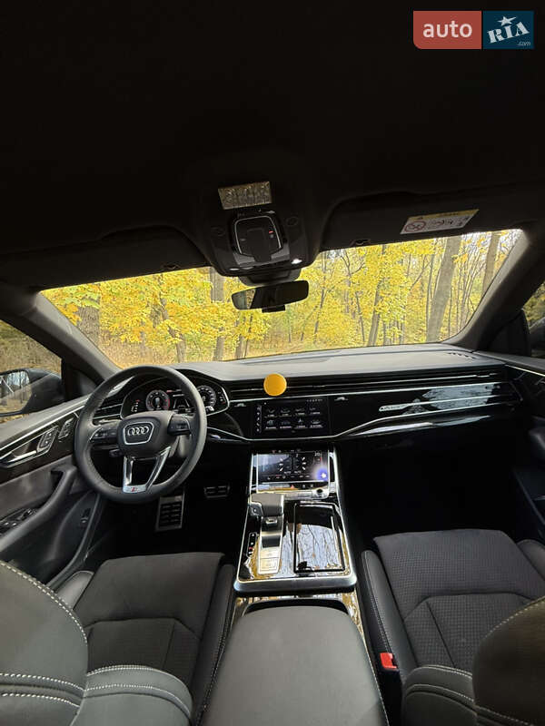 Позашляховик / Кросовер Audi Q8 2024 в Києві