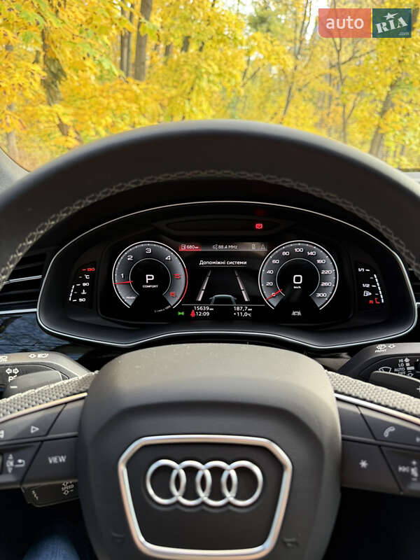 Позашляховик / Кросовер Audi Q8 2024 в Києві