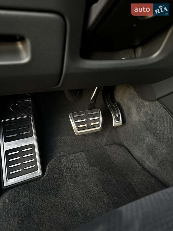 Внедорожник / Кроссовер Audi Q8 2022 в Киеве