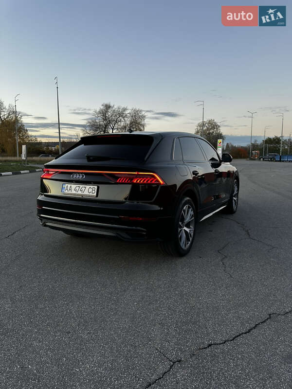Внедорожник / Кроссовер Audi Q8 2022 в Киеве