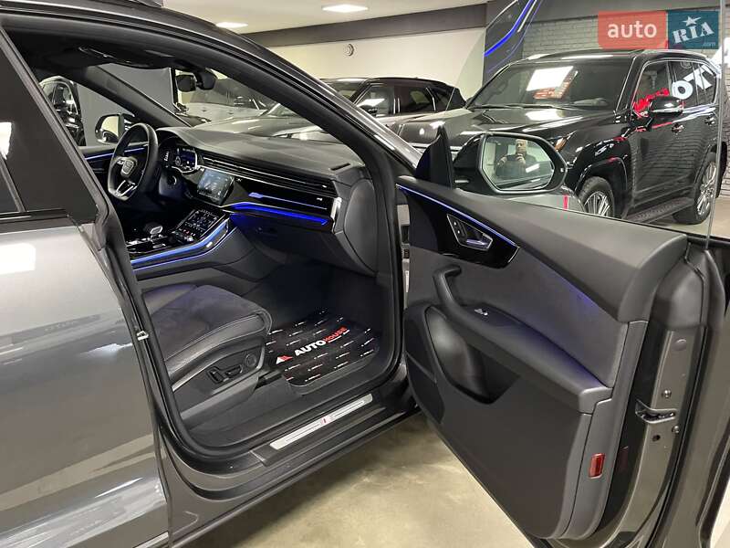 Позашляховик / Кросовер Audi Q8 2024 в Львові
