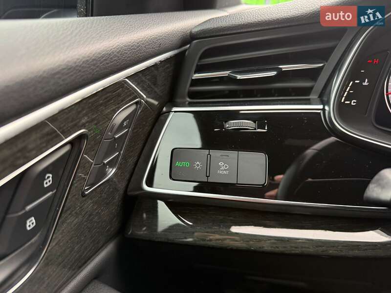 Позашляховик / Кросовер Audi Q8 2019 в Києві фото 8 Позашляховик / Кросовер Audi Q8 2019 в Києві