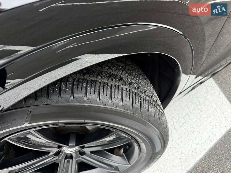 Позашляховик / Кросовер Audi Q8 2019 в Києві фото 14 Позашляховик / Кросовер Audi Q8 2019 в Києві
