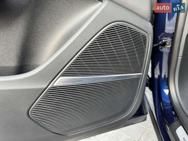 Внедорожник / Кроссовер Audi Q8 2019 в Ужгороде