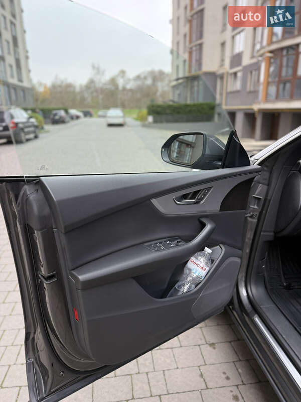 Внедорожник / Кроссовер Audi Q8 2022 в Ивано-Франковске