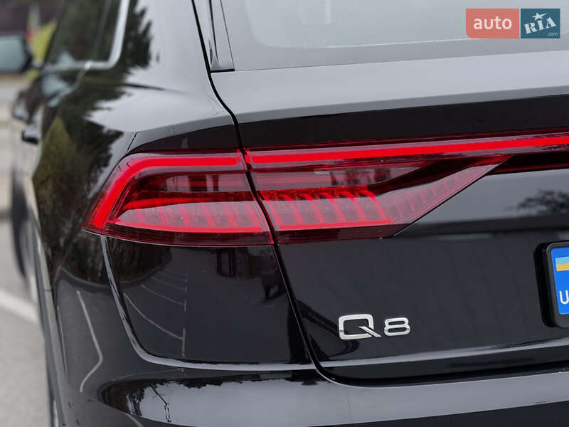 Позашляховик / Кросовер Audi Q8 2019 в Києві