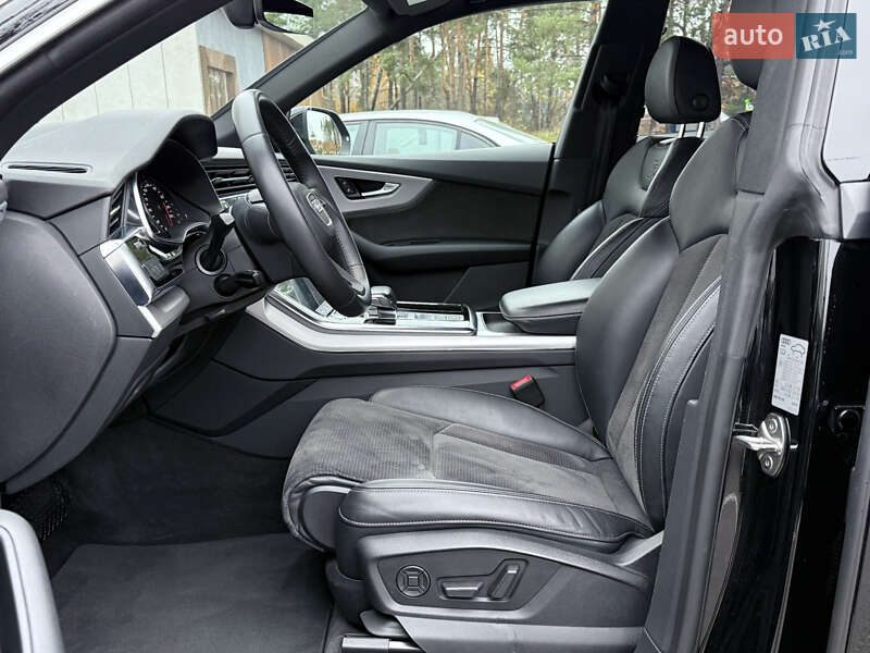 Позашляховик / Кросовер Audi Q8 2019 в Києві