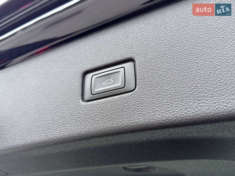 Позашляховик / Кросовер Audi Q8 2019 в Києві