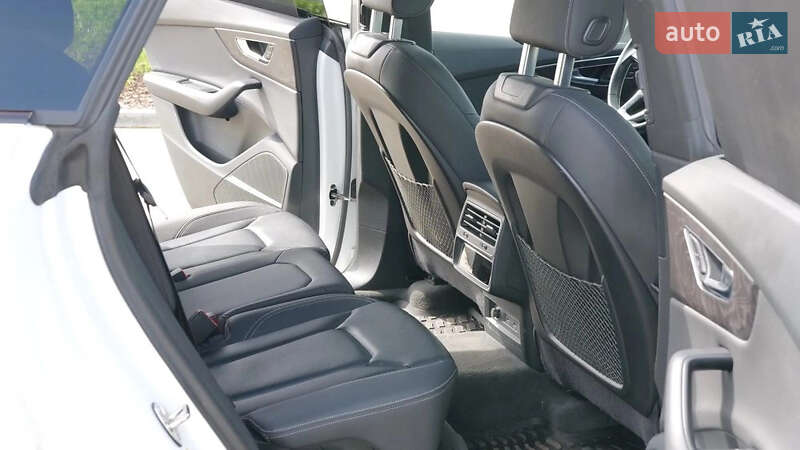 Позашляховик / Кросовер Audi Q8 2019 в Києві