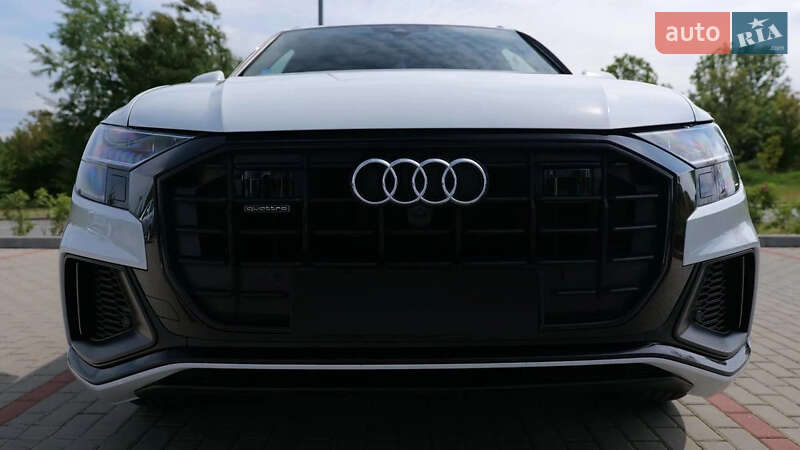 Позашляховик / Кросовер Audi Q8 2019 в Києві