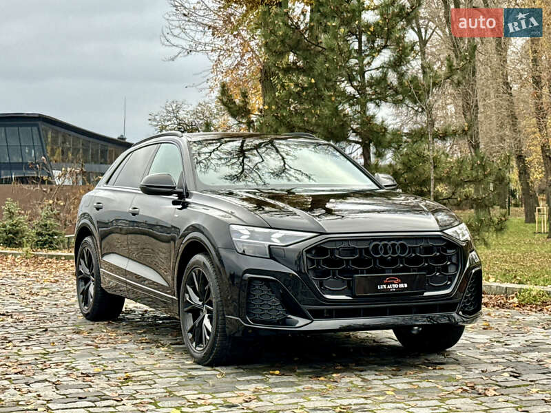 Позашляховик / Кросовер Audi Q8 2025 в Києві