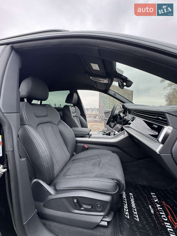 Позашляховик / Кросовер Audi Q8 2025 в Києві