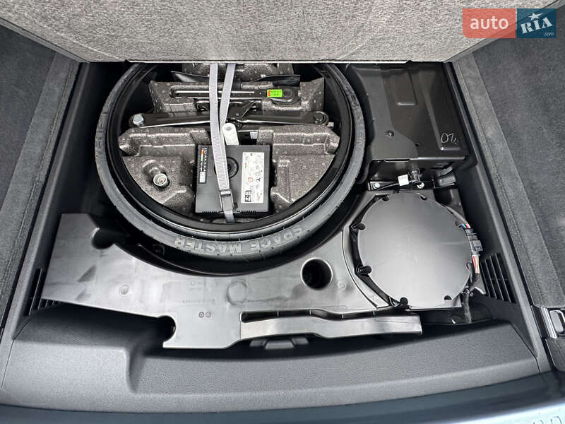 Позашляховик / Кросовер Audi Q8 2025 в Києві