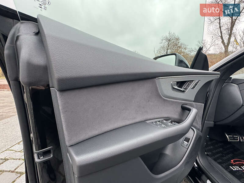 Позашляховик / Кросовер Audi Q8 2025 в Києві
