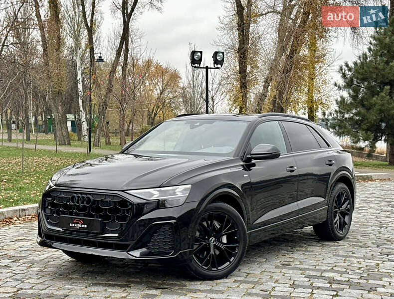 Позашляховик / Кросовер Audi Q8 2025 в Києві