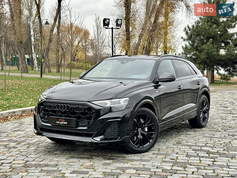 Позашляховик / Кросовер Audi Q8 2025 в Києві