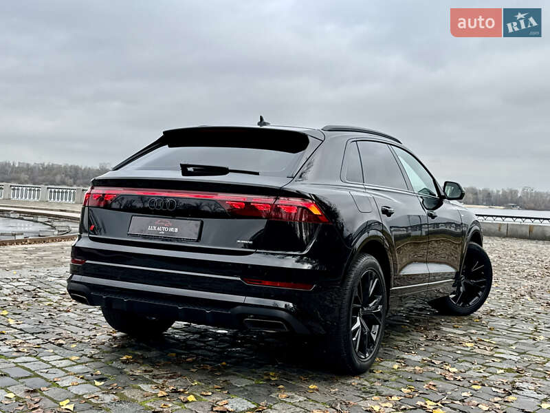 Позашляховик / Кросовер Audi Q8 2025 в Києві