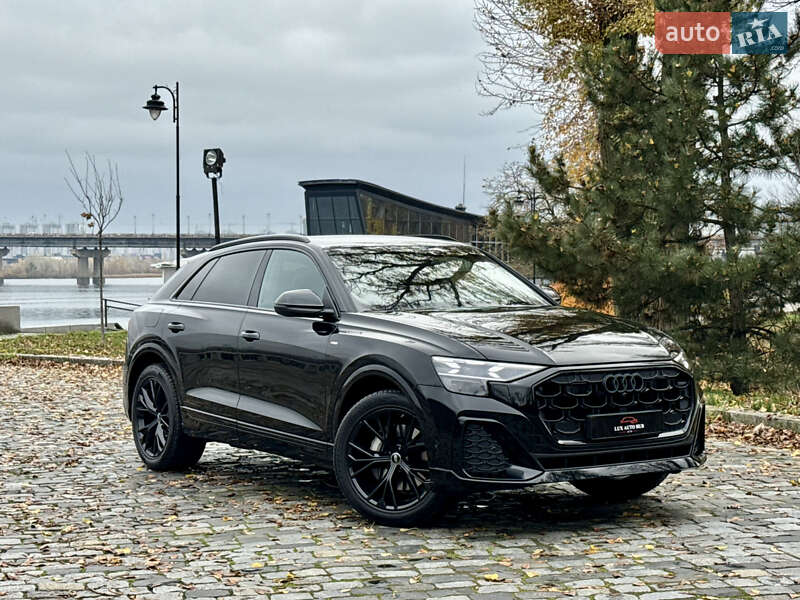 Позашляховик / Кросовер Audi Q8 2025 в Києві