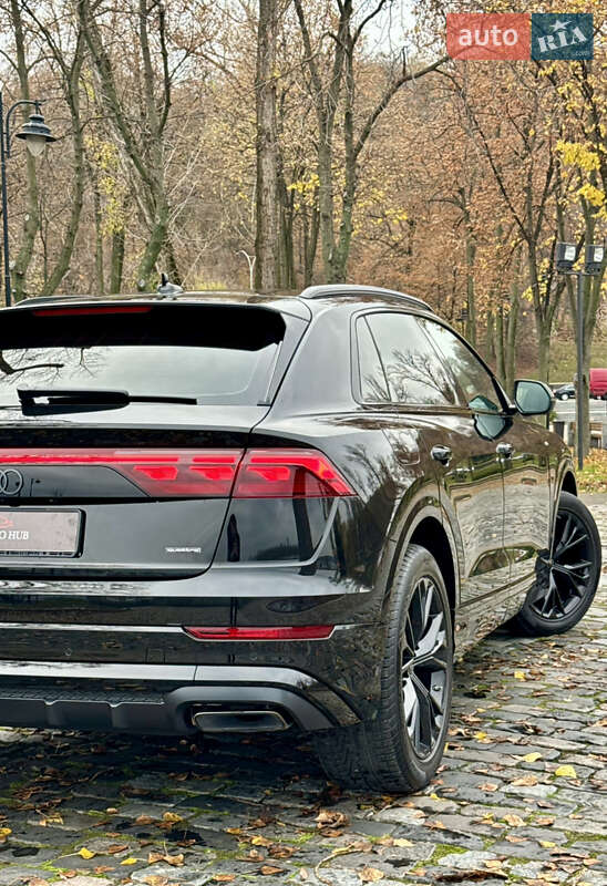 Позашляховик / Кросовер Audi Q8 2025 в Києві