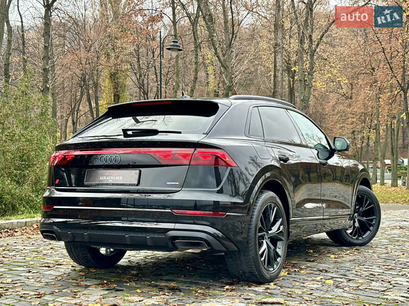 Позашляховик / Кросовер Audi Q8 2025 в Києві