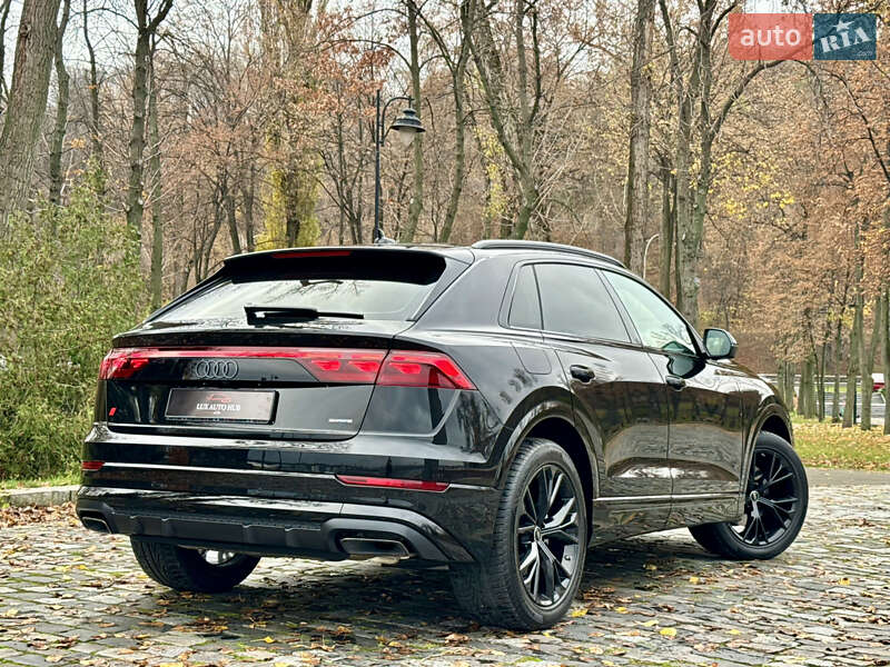 Позашляховик / Кросовер Audi Q8 2025 в Києві