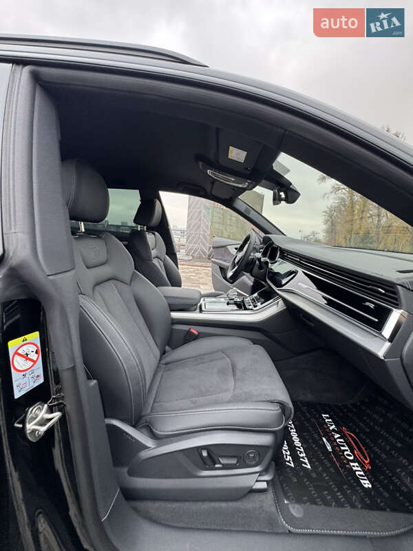 Позашляховик / Кросовер Audi Q8 2025 в Києві