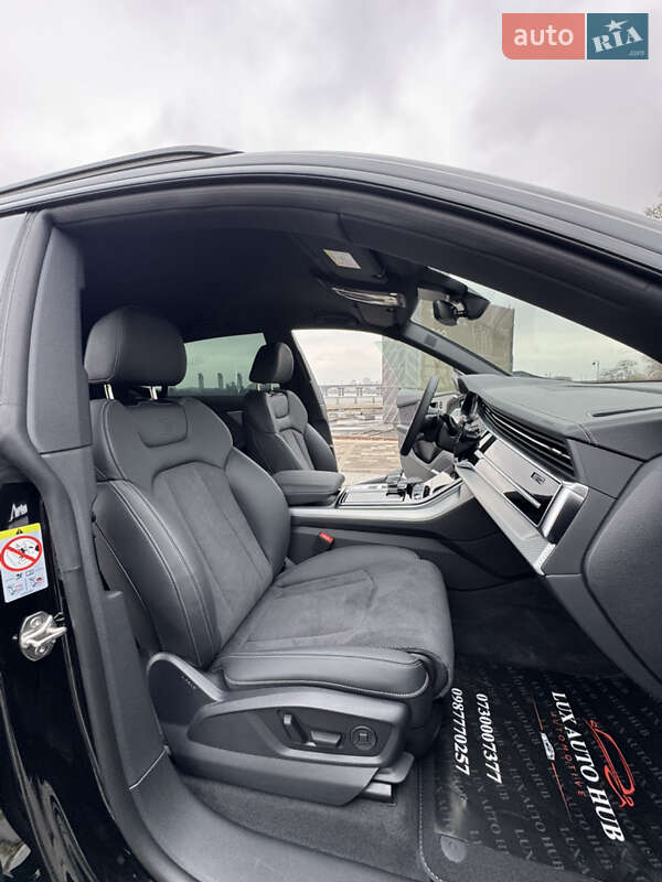 Позашляховик / Кросовер Audi Q8 2025 в Києві