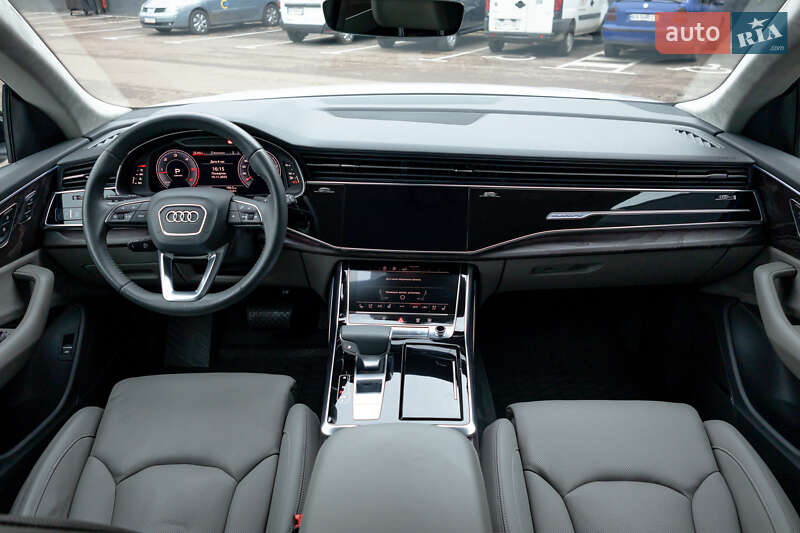 Внедорожник / Кроссовер Audi Q8 2019 в Киеве