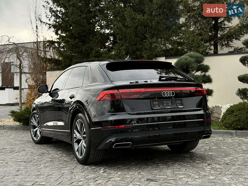 Позашляховик / Кросовер Audi Q8 2023 в Львові
