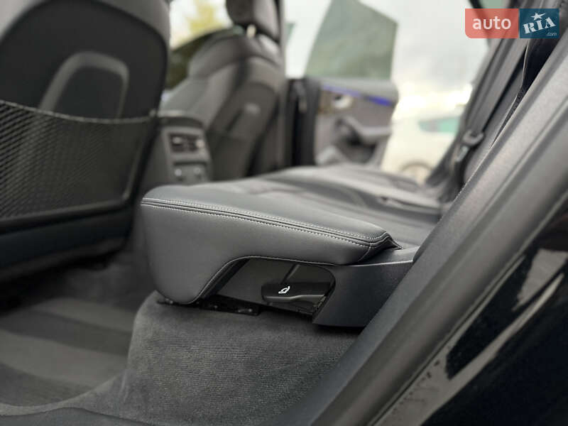 Позашляховик / Кросовер Audi Q8 2023 в Львові