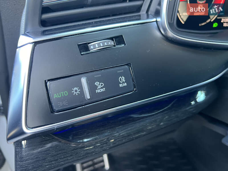 Позашляховик / Кросовер Audi Q8 2019 в Житомирі фото 20 Позашляховик / Кросовер Audi Q8 2019 в Житомирі