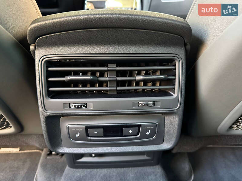 Позашляховик / Кросовер Audi Q8 2019 в Одесі