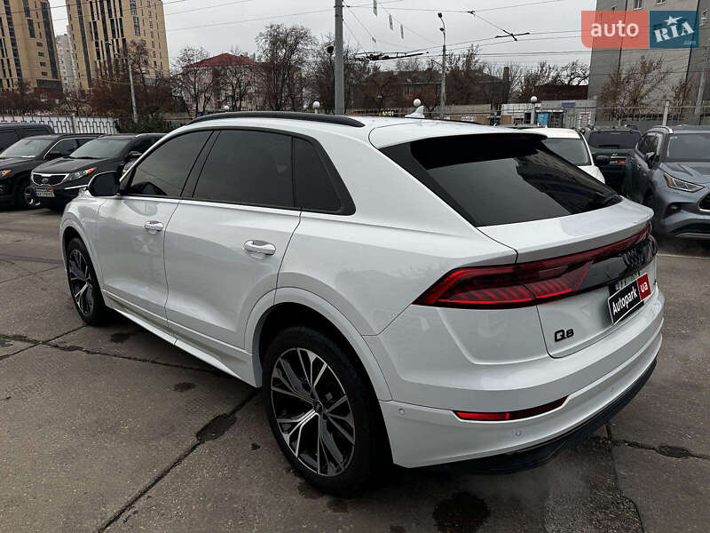 Внедорожник / Кроссовер Audi Q8 2021 в Харькове