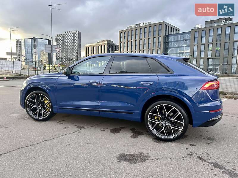 Позашляховик / Кросовер Audi Q8 2024 в Києві
