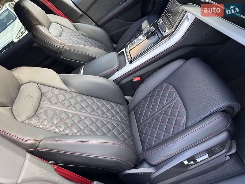 Позашляховик / Кросовер Audi Q8 2024 в Києві