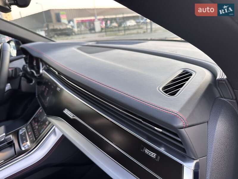Позашляховик / Кросовер Audi Q8 2024 в Києві