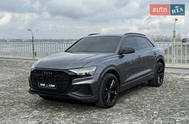 Позашляховик / Кросовер Audi Q8 2020 в Дніпрі