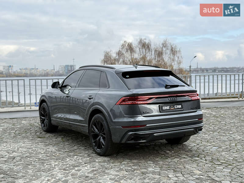 Позашляховик / Кросовер Audi Q8 2020 в Дніпрі фото 8 Позашляховик / Кросовер Audi Q8 2020 в Дніпрі