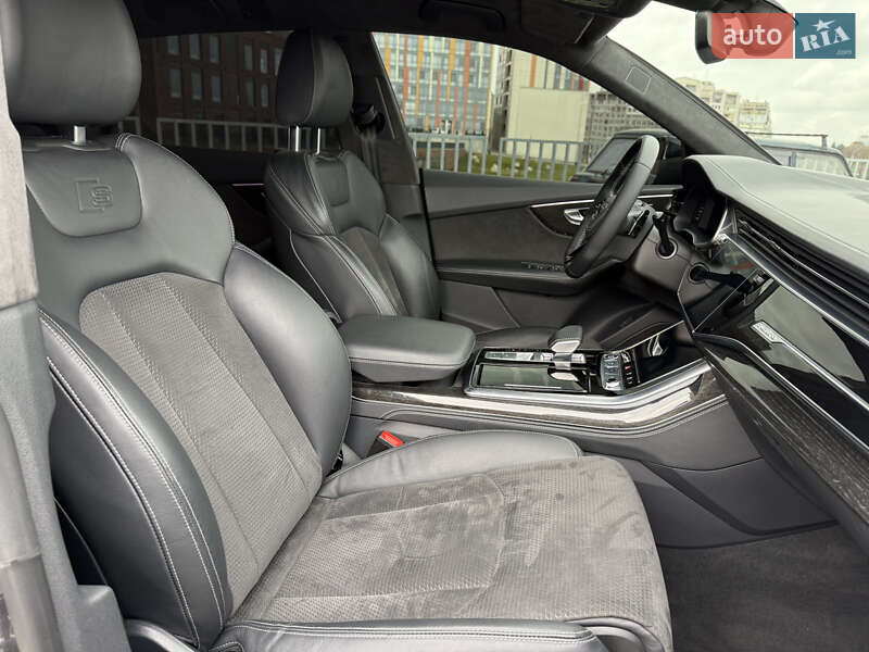 Позашляховик / Кросовер Audi Q8 2020 в Дніпрі фото 29 Позашляховик / Кросовер Audi Q8 2020 в Дніпрі