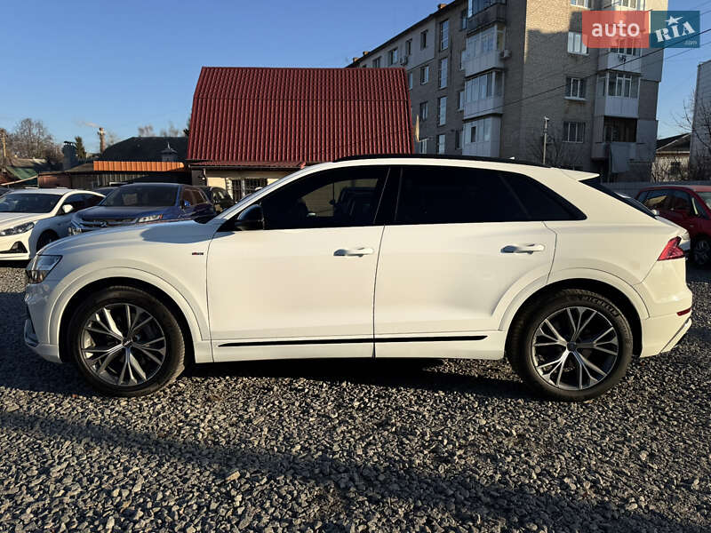 Внедорожник / Кроссовер Audi Q8 2019 в Бердичеве