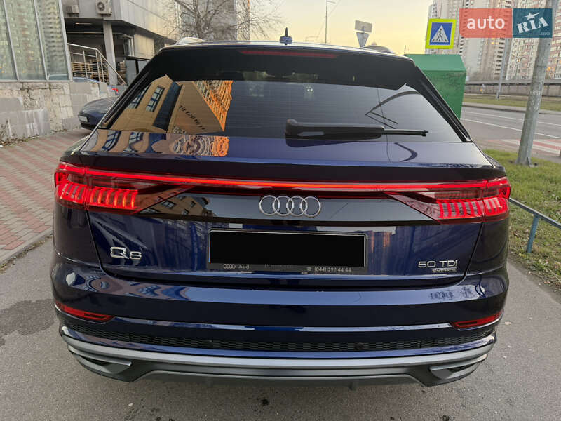Позашляховик / Кросовер Audi Q8 2018 в Києві
