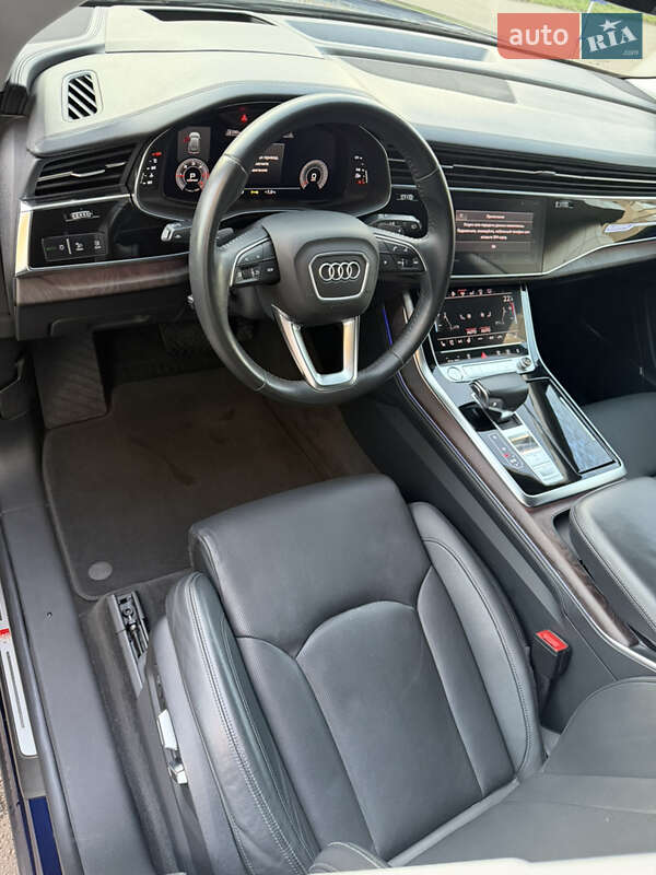 Позашляховик / Кросовер Audi Q8 2018 в Києві