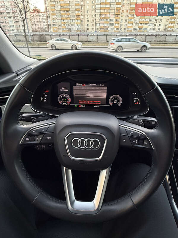 Позашляховик / Кросовер Audi Q8 2018 в Києві