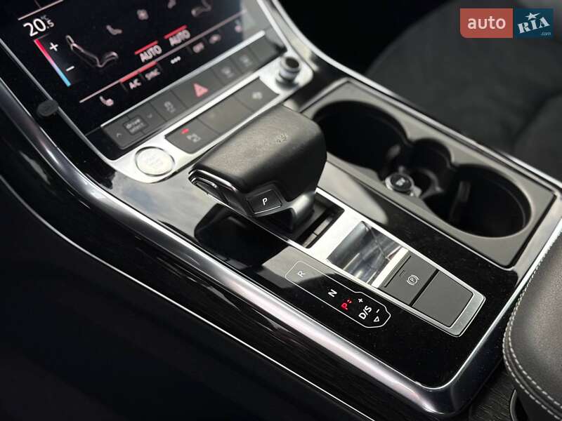 Позашляховик / Кросовер Audi Q8 2018 в Києві фото 30 Позашляховик / Кросовер Audi Q8 2018 в Києві