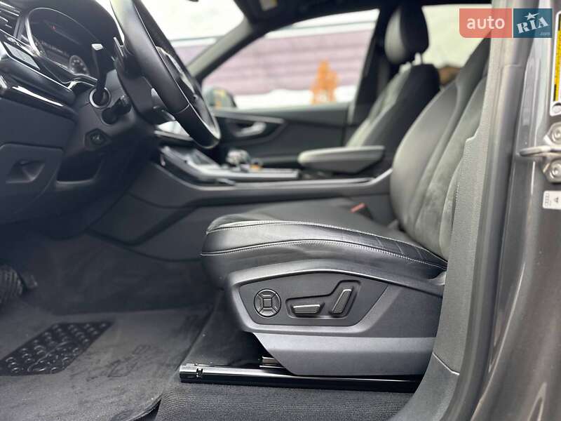 Позашляховик / Кросовер Audi Q8 2018 в Києві фото 24 Позашляховик / Кросовер Audi Q8 2018 в Києві